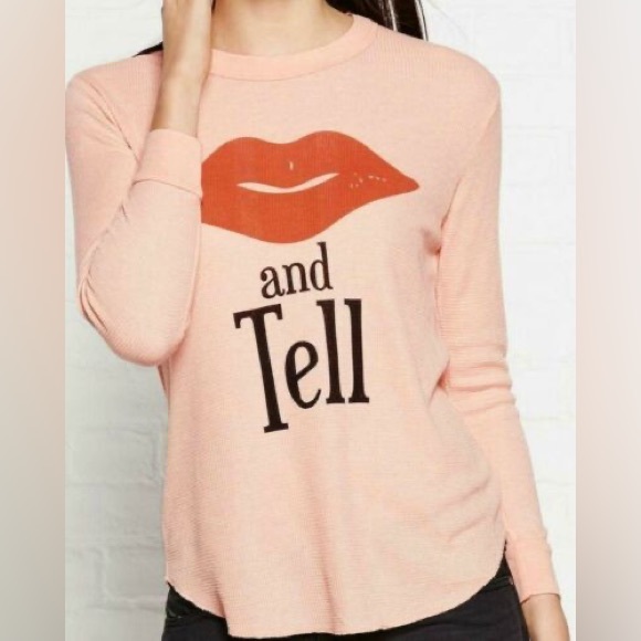 BOGO 💖 NWT Wildfox Longsleeve “Kiss and Tell” - Picture 1 of 4